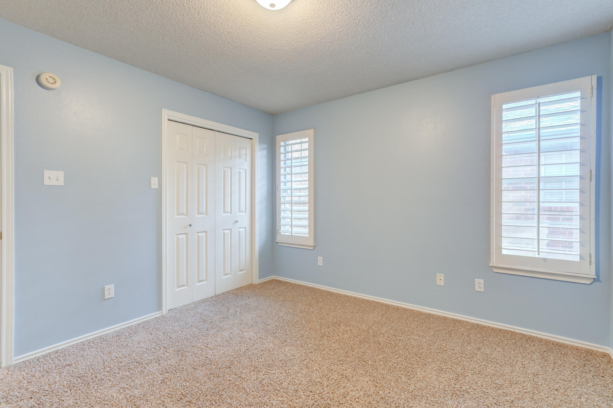 5407 68th Street Lubbock, TX 79424 - Photo 32 of 40 an empty room with windows
