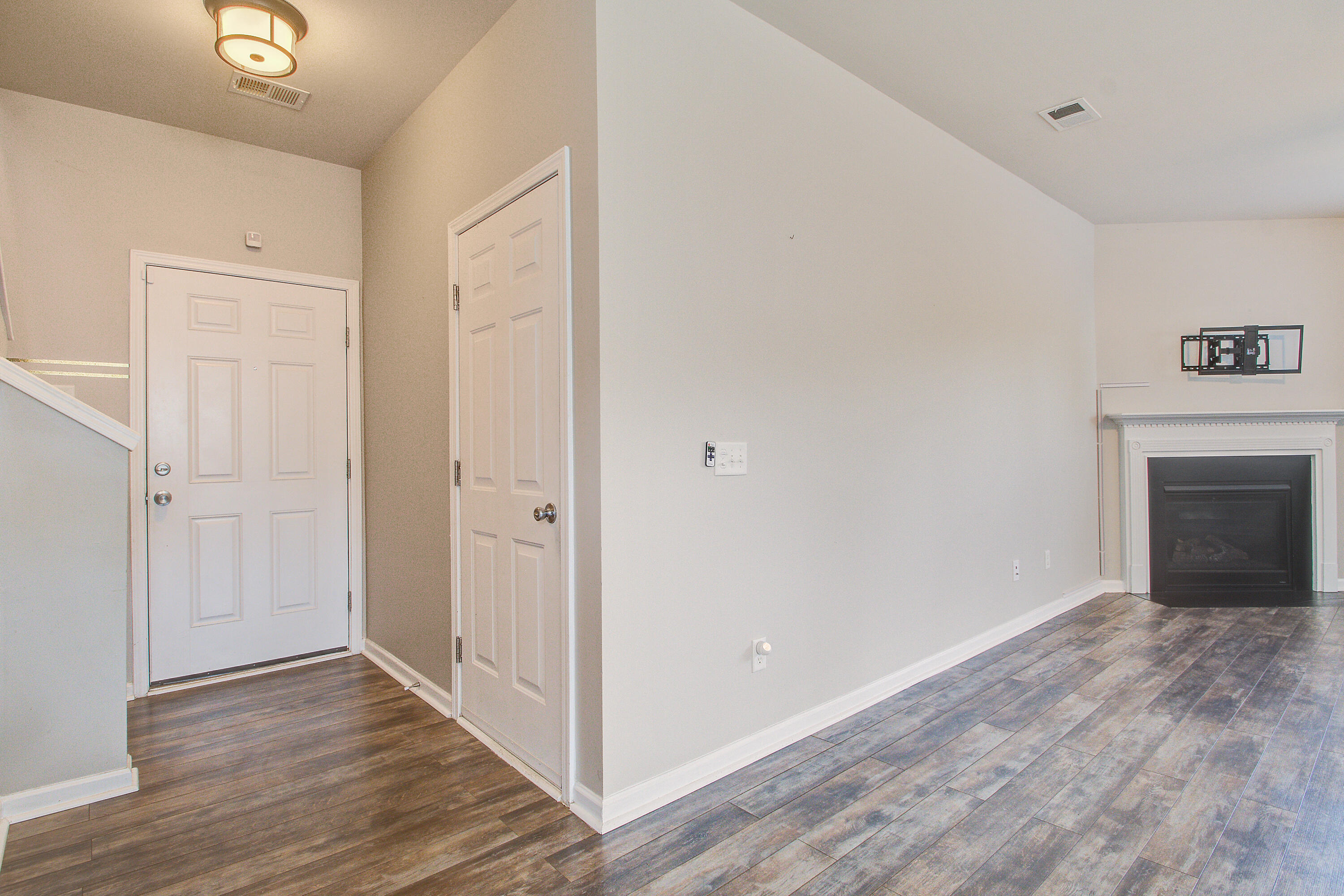 411 Ridgedale Road Summerville, SC 29486 - Photo 5 of 32 411 (5)