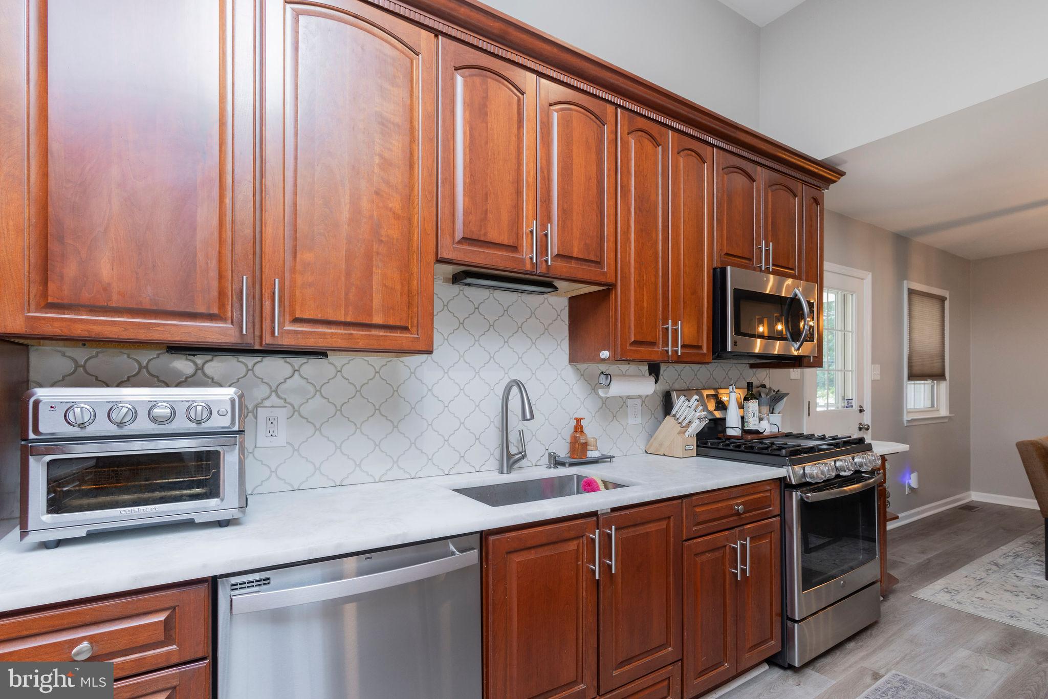 290 George Dye Road Hamilton, NJ 08690 - Photo 5 of 42