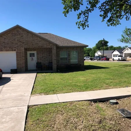 $1,705 | 3333 Dalton Street, Greenville, TX 75401