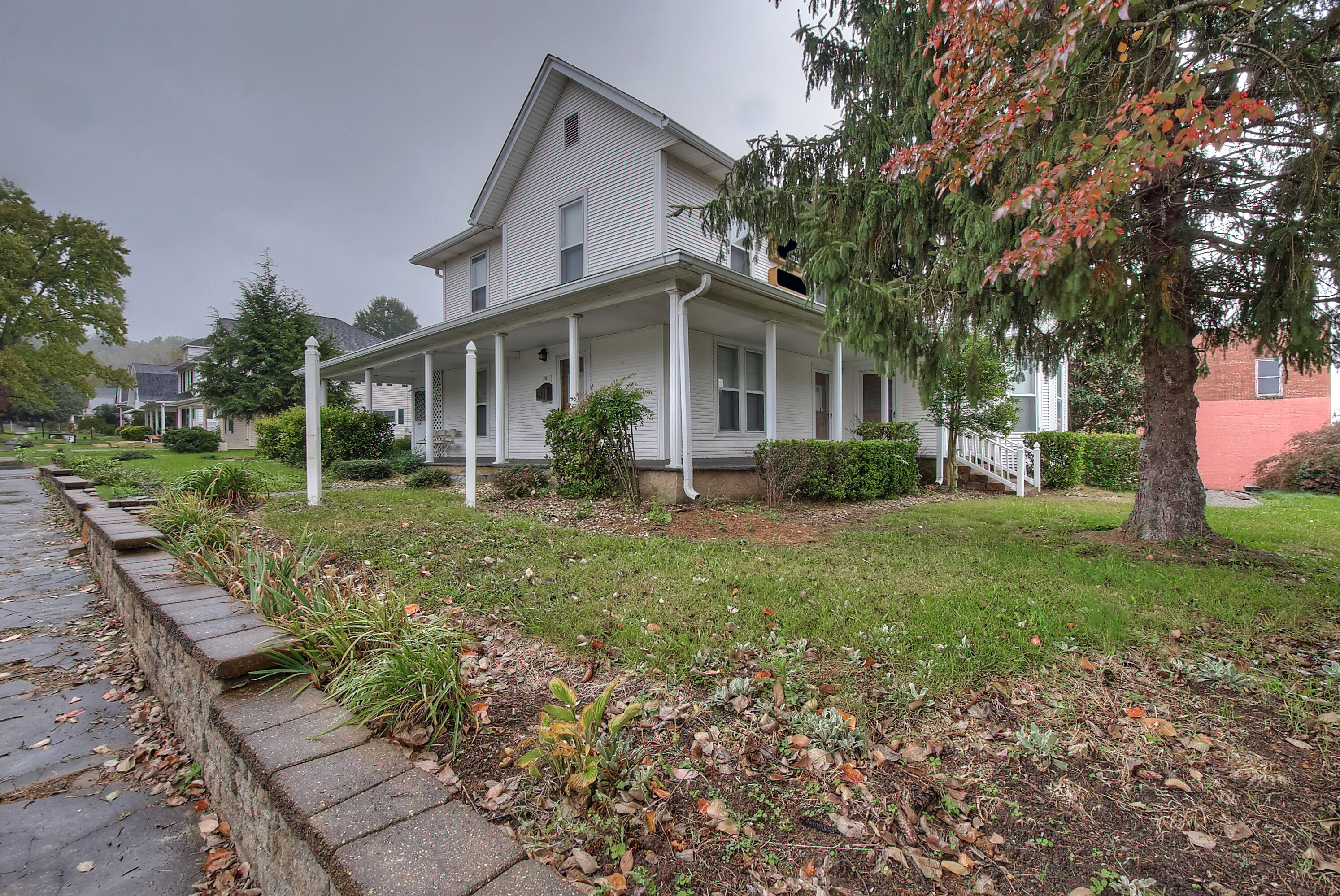 206 2nd Street Erwin, TN 37650 - Photo 2 of 48 2