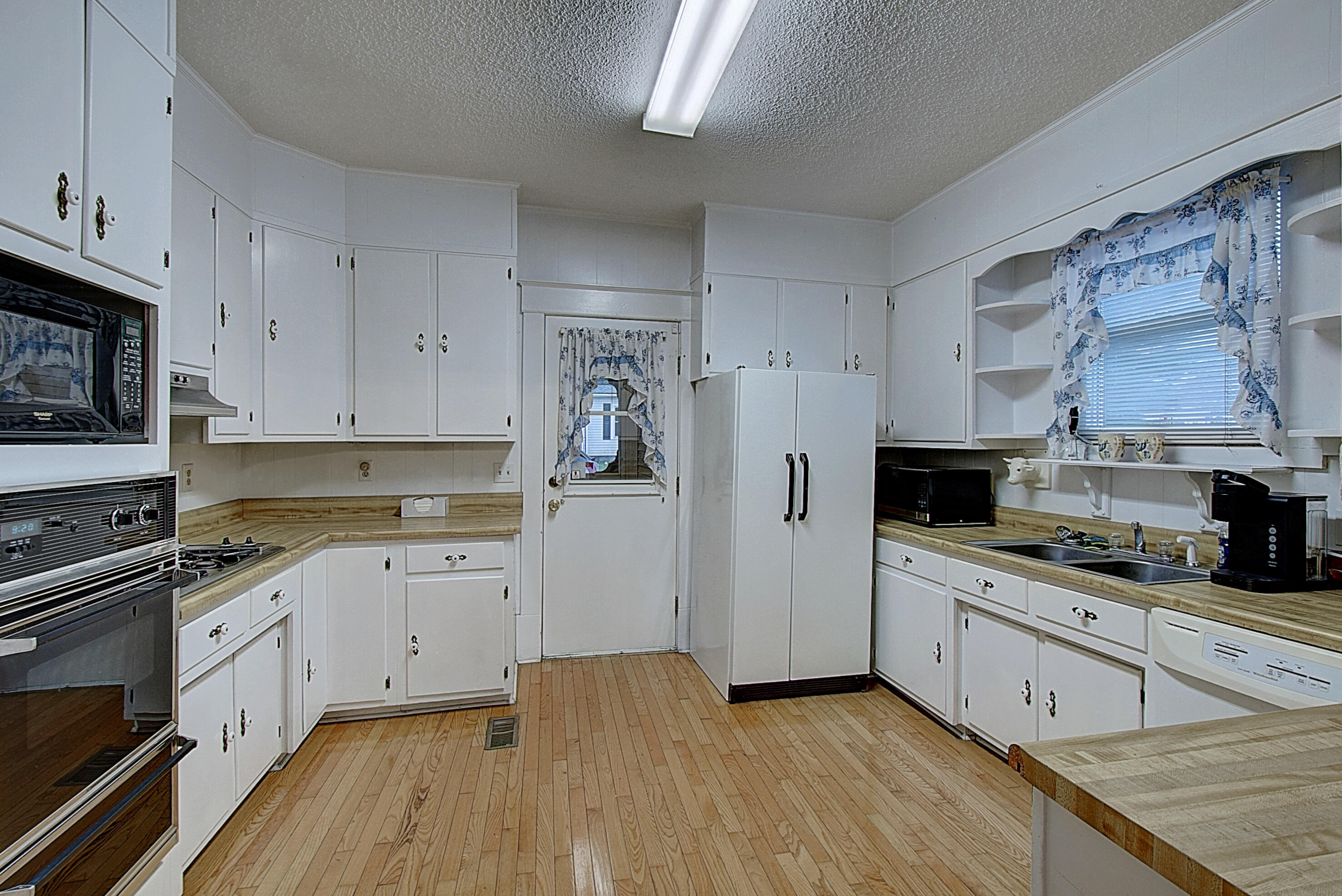 206 2nd Street Erwin, TN 37650 - Photo 18 of 48 DSC_0091And8more