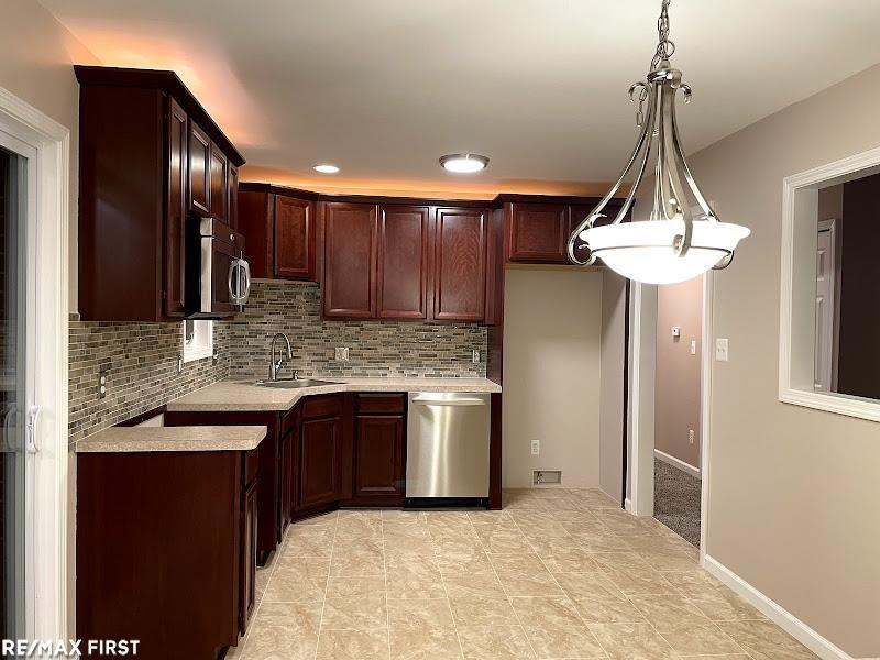 18021 East Thirteen Mile Road Fraser, MI 48026 - Photo 8 of 35 50050390-7.JPG