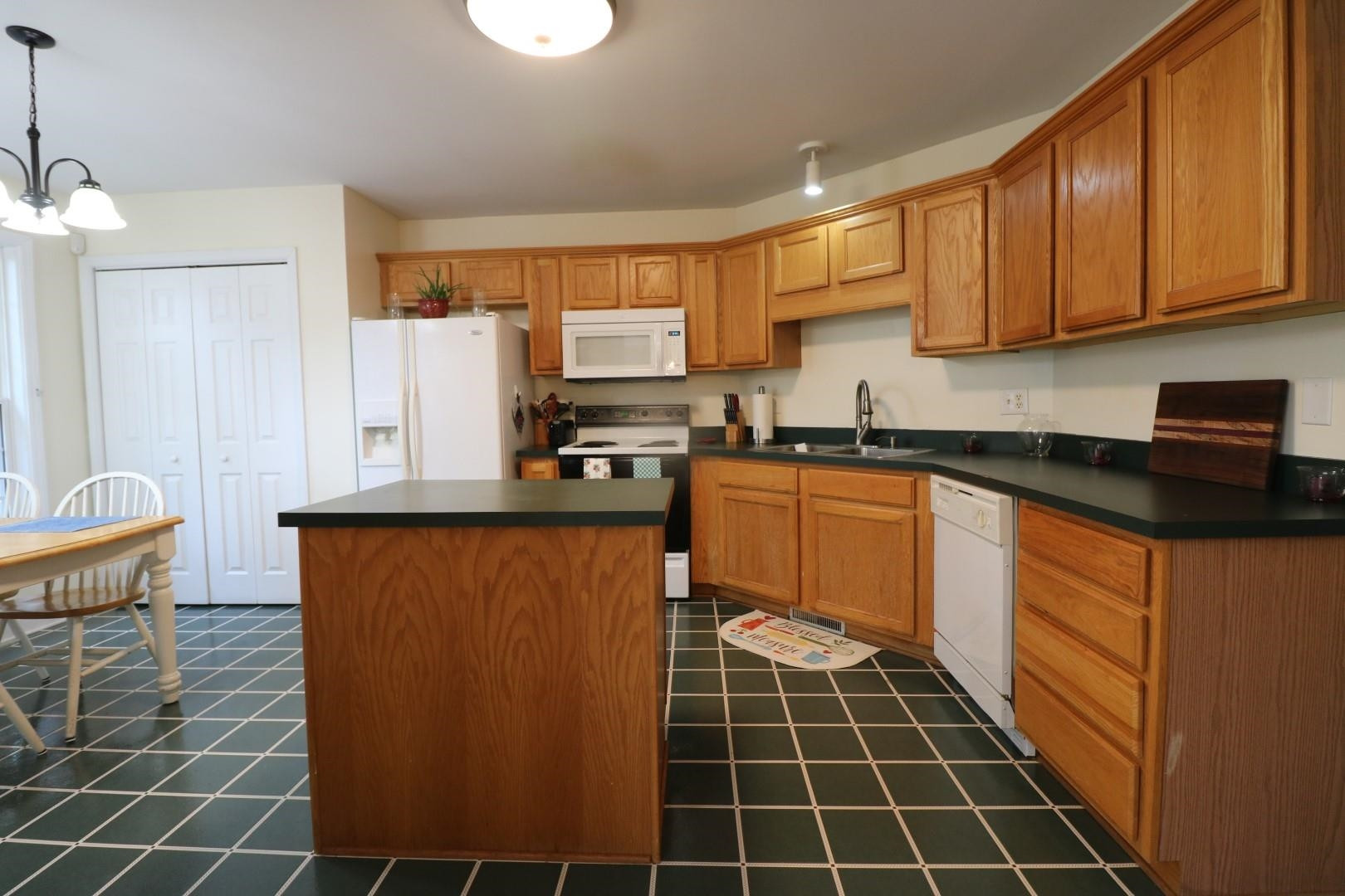 5300 Neuse Ridge Road Raleigh, NC 27610 - Photo 3 of 27 Photo 3