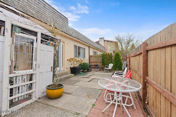 a view of outdoor space yard and patio