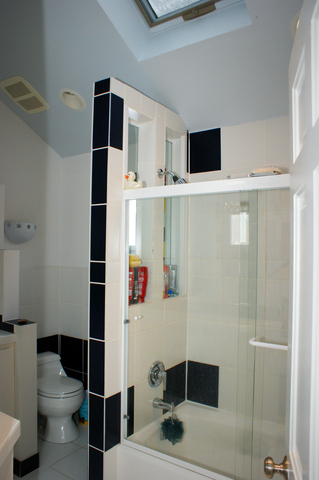 5N565 Billy Burns Road Wayne, IL 60184 - Photo 11 of 25 a bathroom with a toilet and a shower