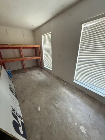 $289,000 | 402 Tresvant Drive, Houston, TX 77598