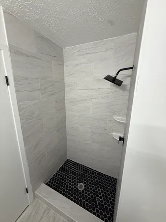 $289,000 | 402 Tresvant Drive, Houston, TX 77598