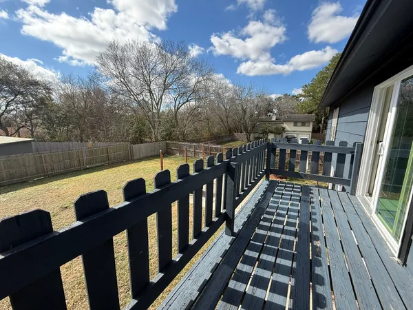 $289,000 | 402 Tresvant Drive, Houston, TX 77598