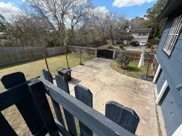 $289,000 | 402 Tresvant Drive, Houston, TX 77598