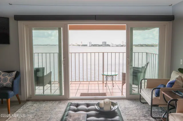 $385,000 | 1550 Le Baron Avenue, Unit 1550, Jacksonville, FL 32207
