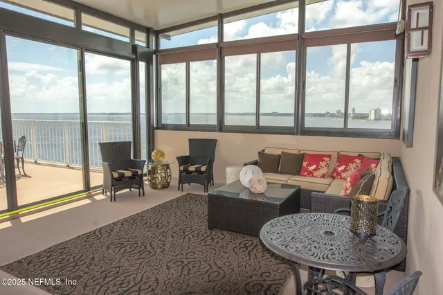 $385,000 | 1550 Le Baron Avenue, Unit 1550, Jacksonville, FL 32207