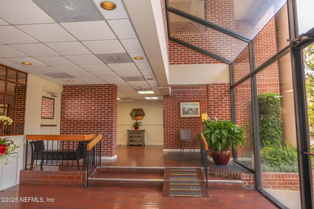 $385,000 | 1550 Le Baron Avenue, Unit 1550, Jacksonville, FL 32207