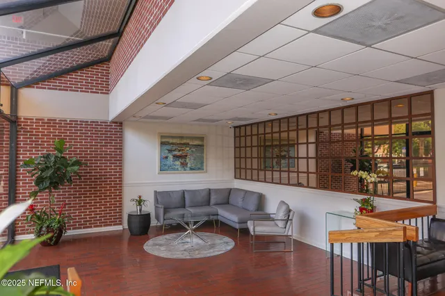 $385,000 | 1550 Le Baron Avenue, Unit 1550, Jacksonville, FL 32207