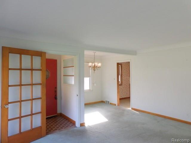 14841 Champaign Road Allen Park, MI 48101 - Photo 12 of 41 12. OPEN CONCEPT TO DINING AREA!