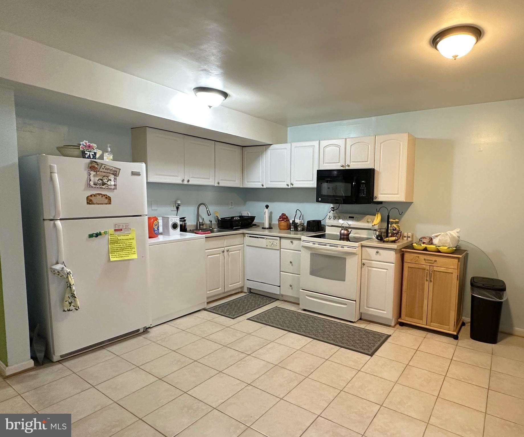 9376 Taney Road Manassas, VA 20110 - Photo 6 of 25 9376 Taney Road Kitchen