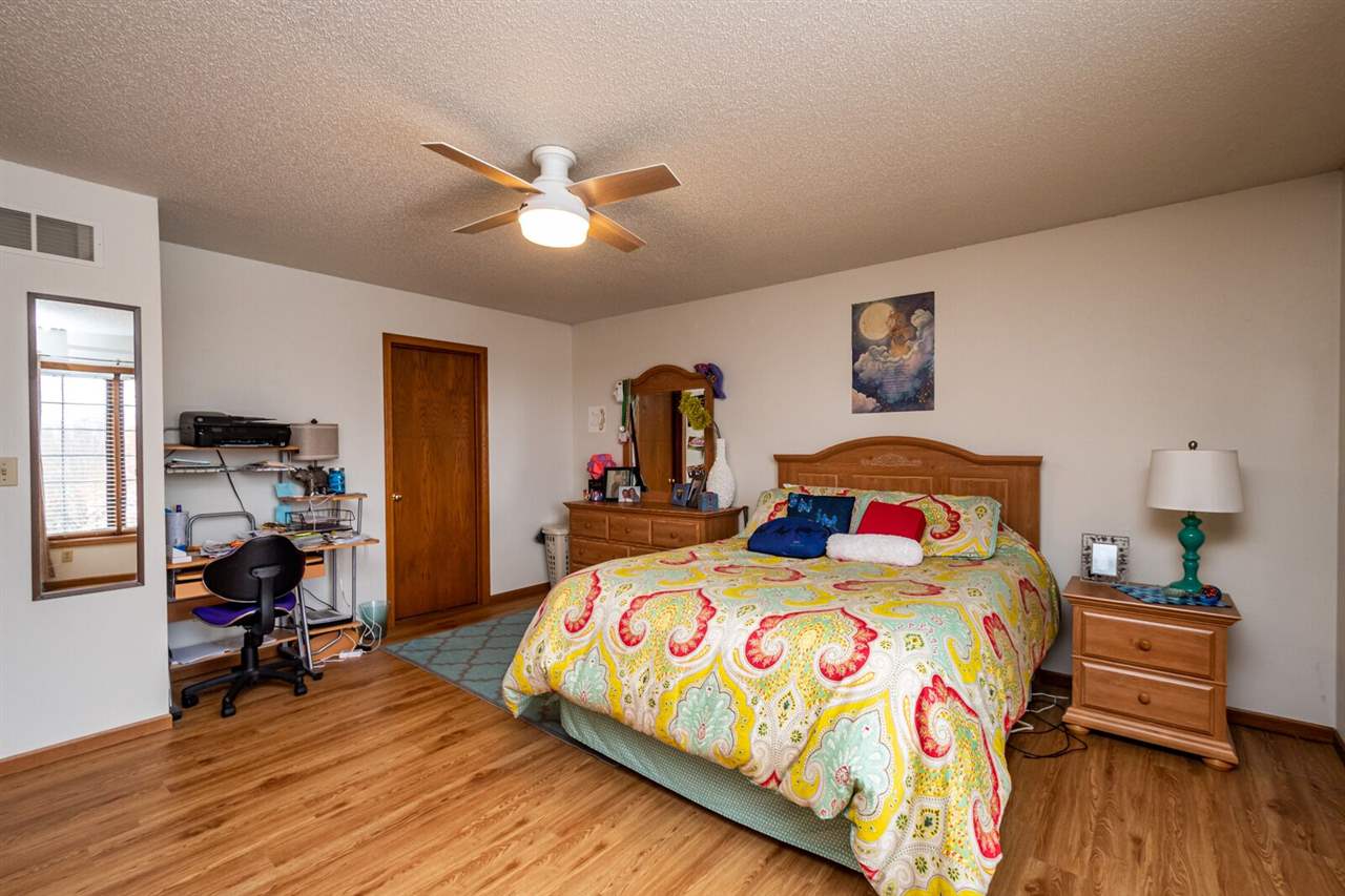 1923 Earl Road Iowa City, IA 52246 - Photo 12 of 19 Gallery Image 12