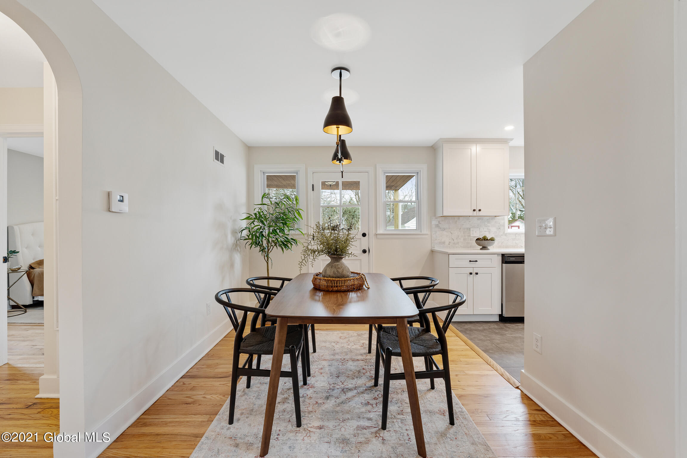 1374 Valencia Road Niskayuna, NY 12309 - Photo 8 of 32 Dining Room