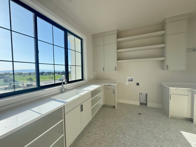 702 North 2000 East, Unit 305 Mapleton, UT 84664 - Photo 12 of 14 Laundry Room