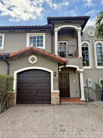 a view of house with a outdoor space