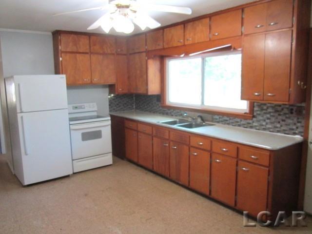 573 South Meridian Road Hudson, MI 49247 - Photo 7 of 12