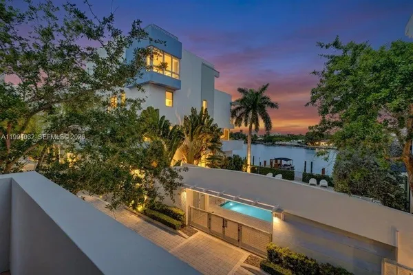 $1,150,000 | 163 North Shore Drive, Unit 1636, Miami Beach, FL 33141