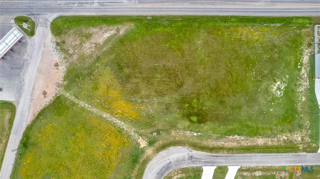 $42,900 | 60 Monte Vista Street, Victoria, TX 77905