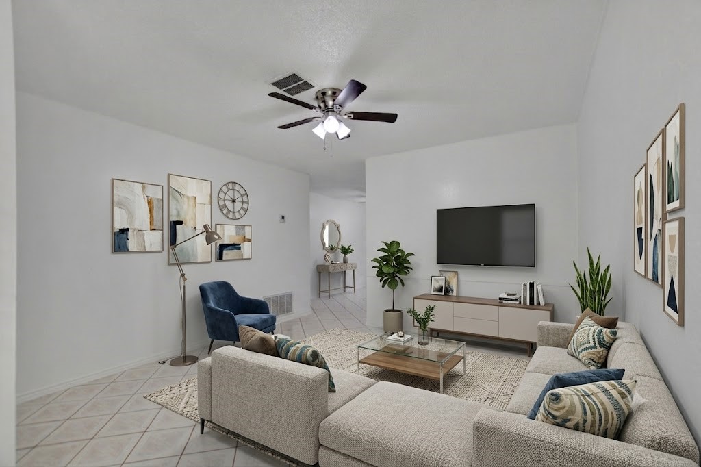 9436 Neuens Road, Unit 9436 Houston, TX 77080 - Photo 3 of 17 virtually staged living room space