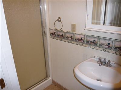 1140 B Street Reedley, CA 93654 - Photo 4 of 6