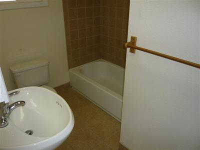 1140 B Street Reedley, CA 93654 - Photo 5 of 6