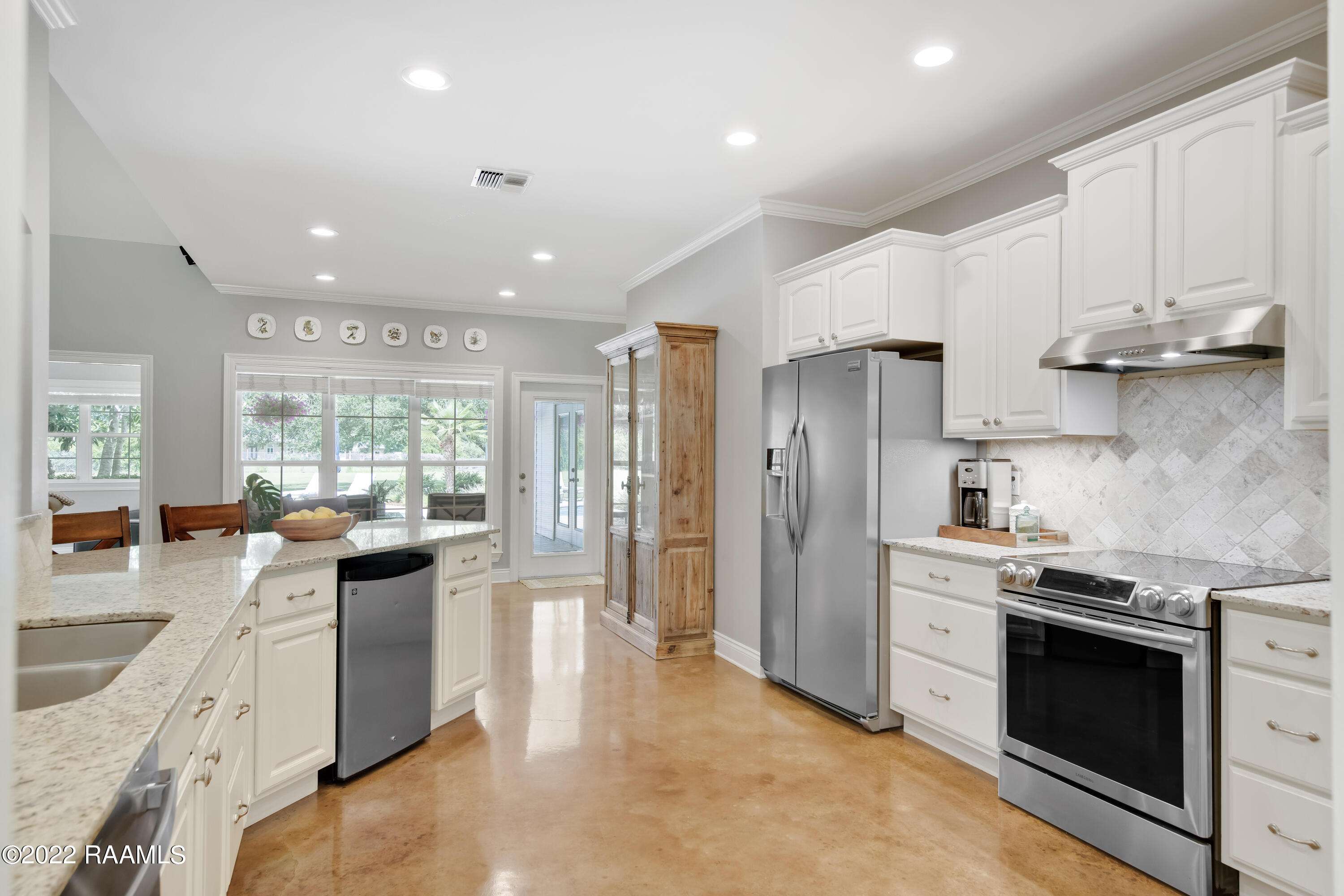 1757 Duchamp Road Broussard, LA 70518 - Photo 20 of 50 Kitchen opens to breakfast area