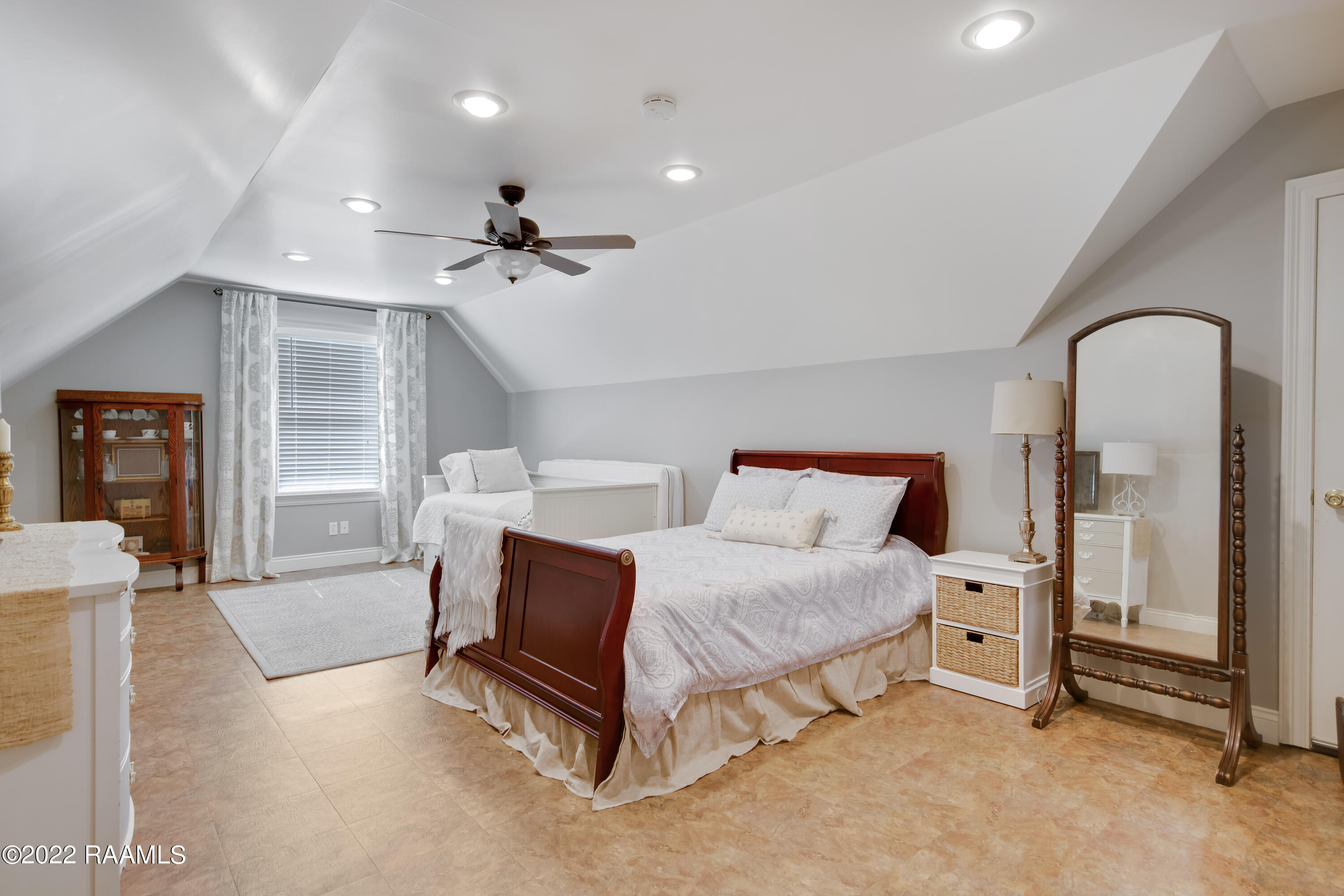 1757 Duchamp Road Broussard, LA 70518 - Photo 38 of 50 Upstairs bedroom
