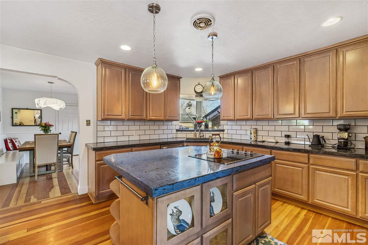 190 Circle Drive Reno, NV 89509 - Photo 11 of 30 Photo 12