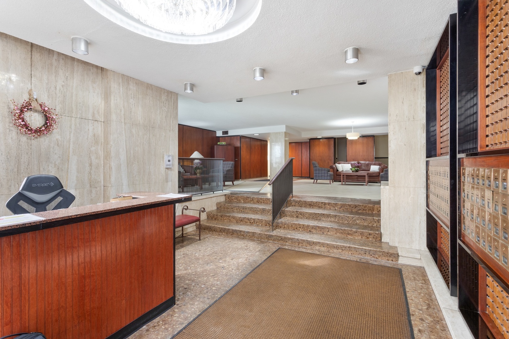 5901 North Sheridan Road, Unit 2K Chicago, IL 60660 - Photo 24 of 27 a view of a living room and entry way