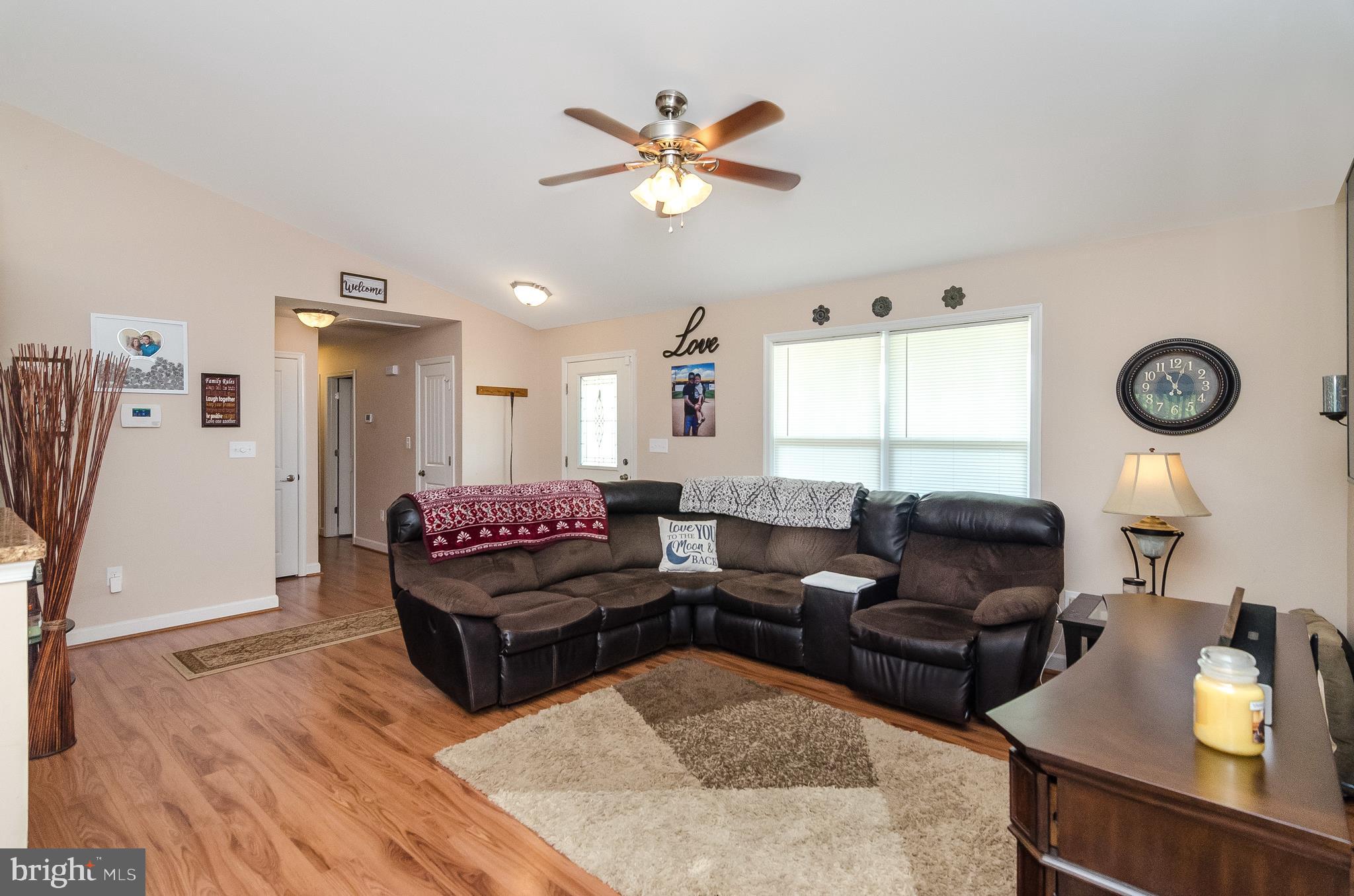 1593 Bowie Road Colonial Beach, VA 22443 - Photo 3 of 41 Great room