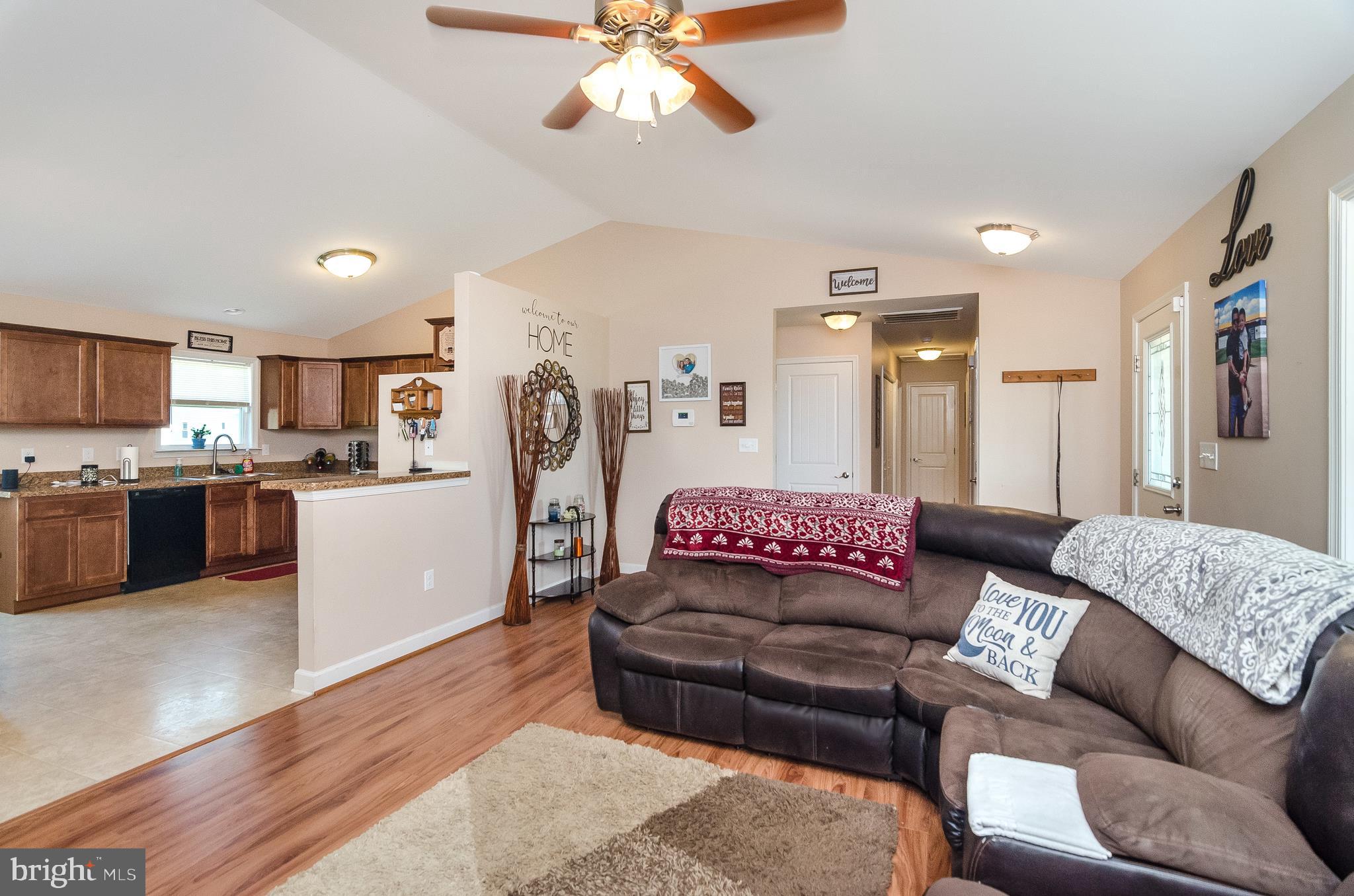 1593 Bowie Road Colonial Beach, VA 22443 - Photo 4 of 41 Great room