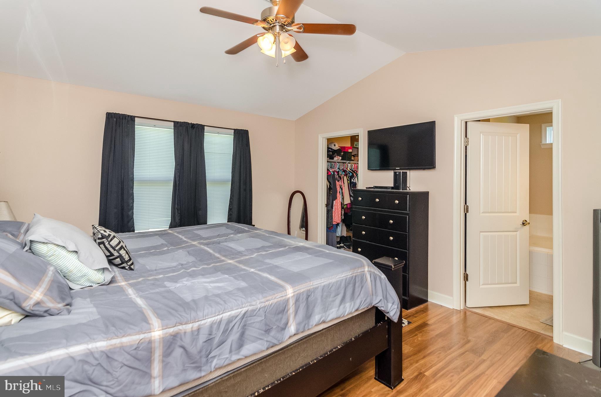 1593 Bowie Road Colonial Beach, VA 22443 - Photo 10 of 41 Master bedroom
