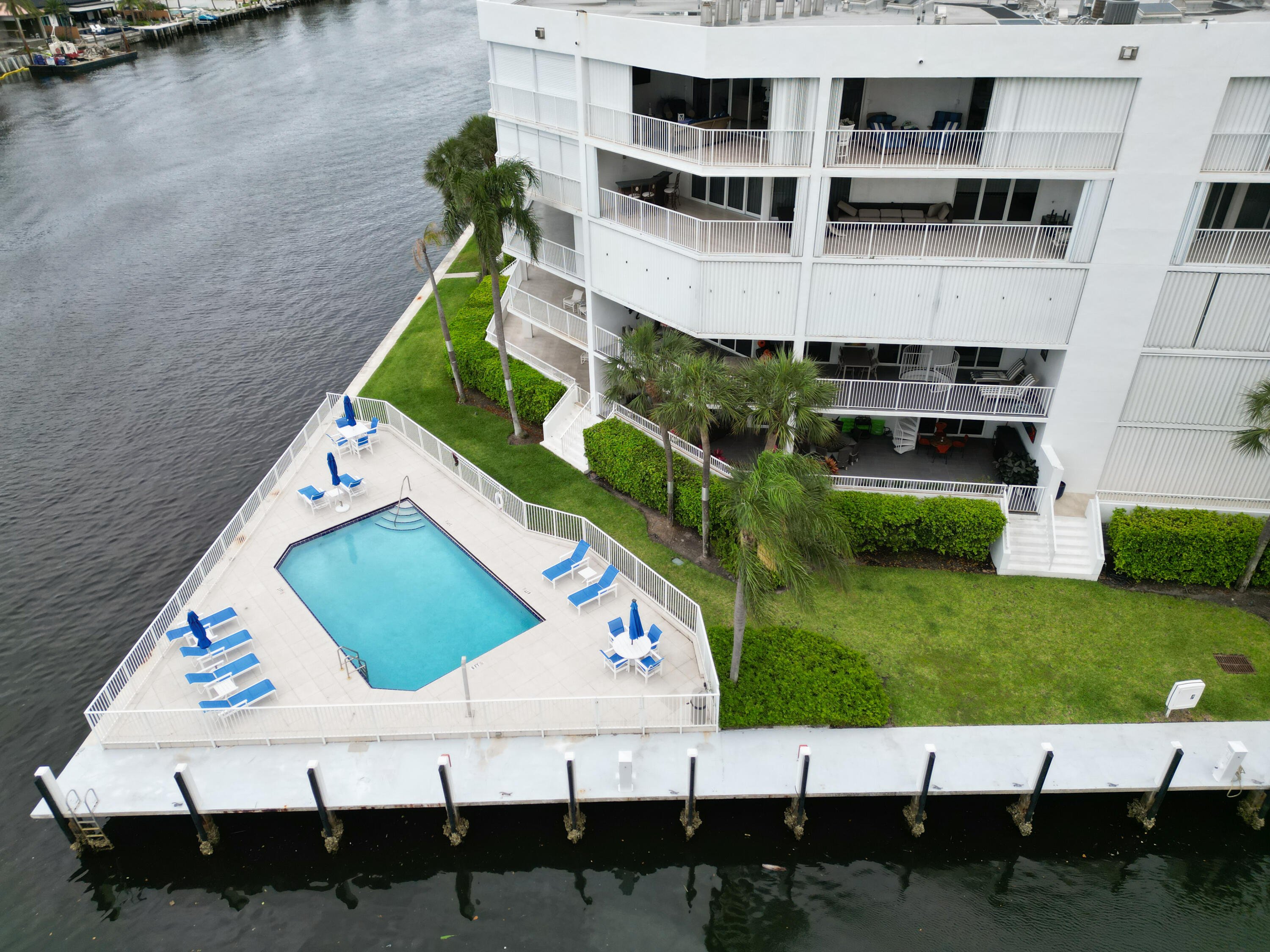 3100 NE 47th Court, 305