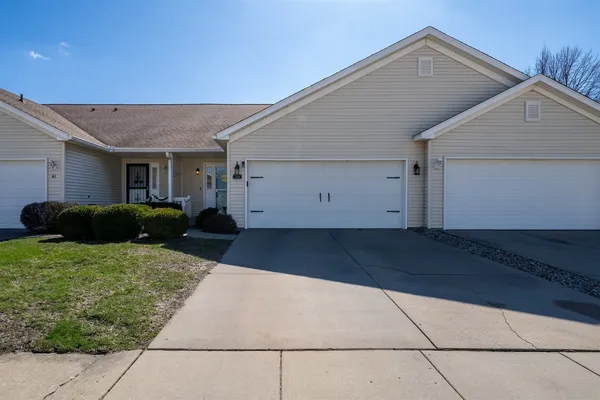 $235,000 | 39 Oak Park Road, Bloomington, IL 61701