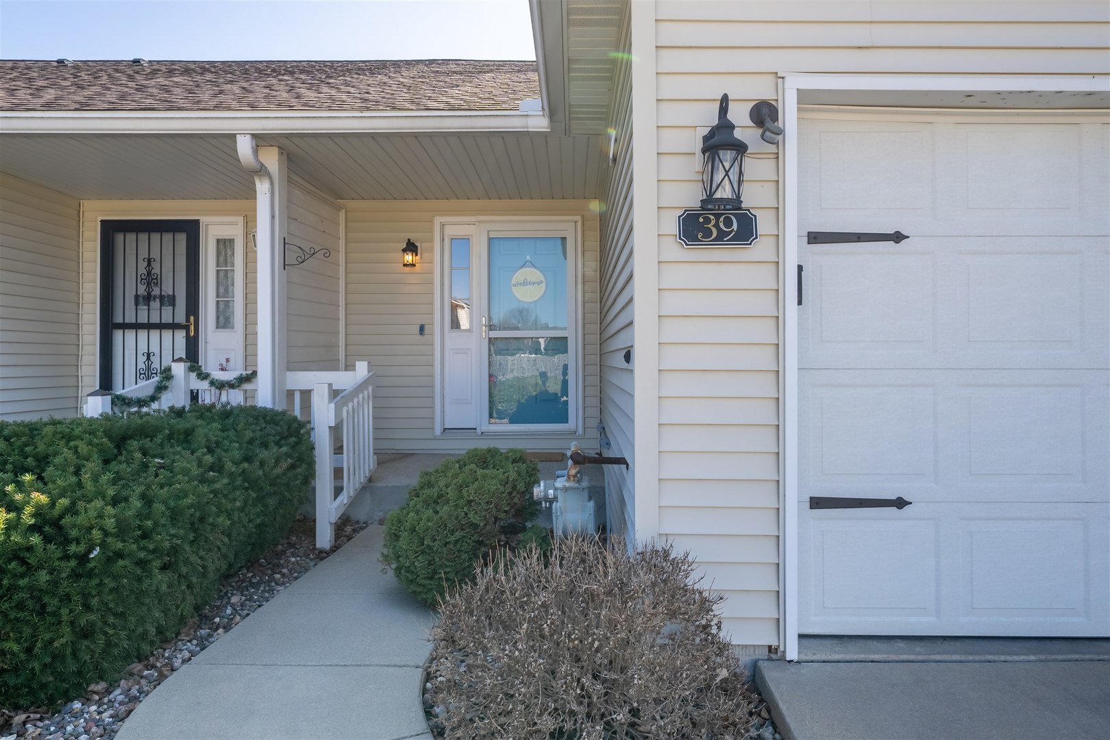 39 Oak Park Road Bloomington, IL 61701 - Photo 2 of 33