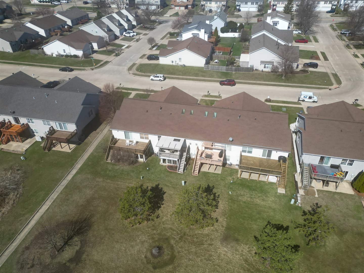 39 Oak Park Road Bloomington, IL 61701 - Photo 27 of 33