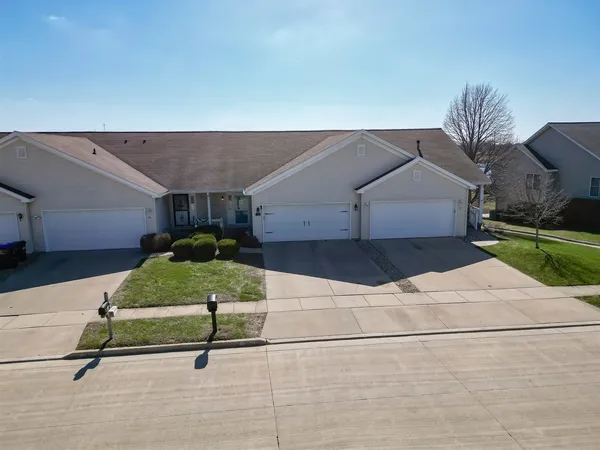 $235,000 | 39 Oak Park Road, Bloomington, IL 61701