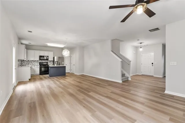 $500,000 | 6604 Barker Station Walk Northeast, Sugar Hill, GA 30518