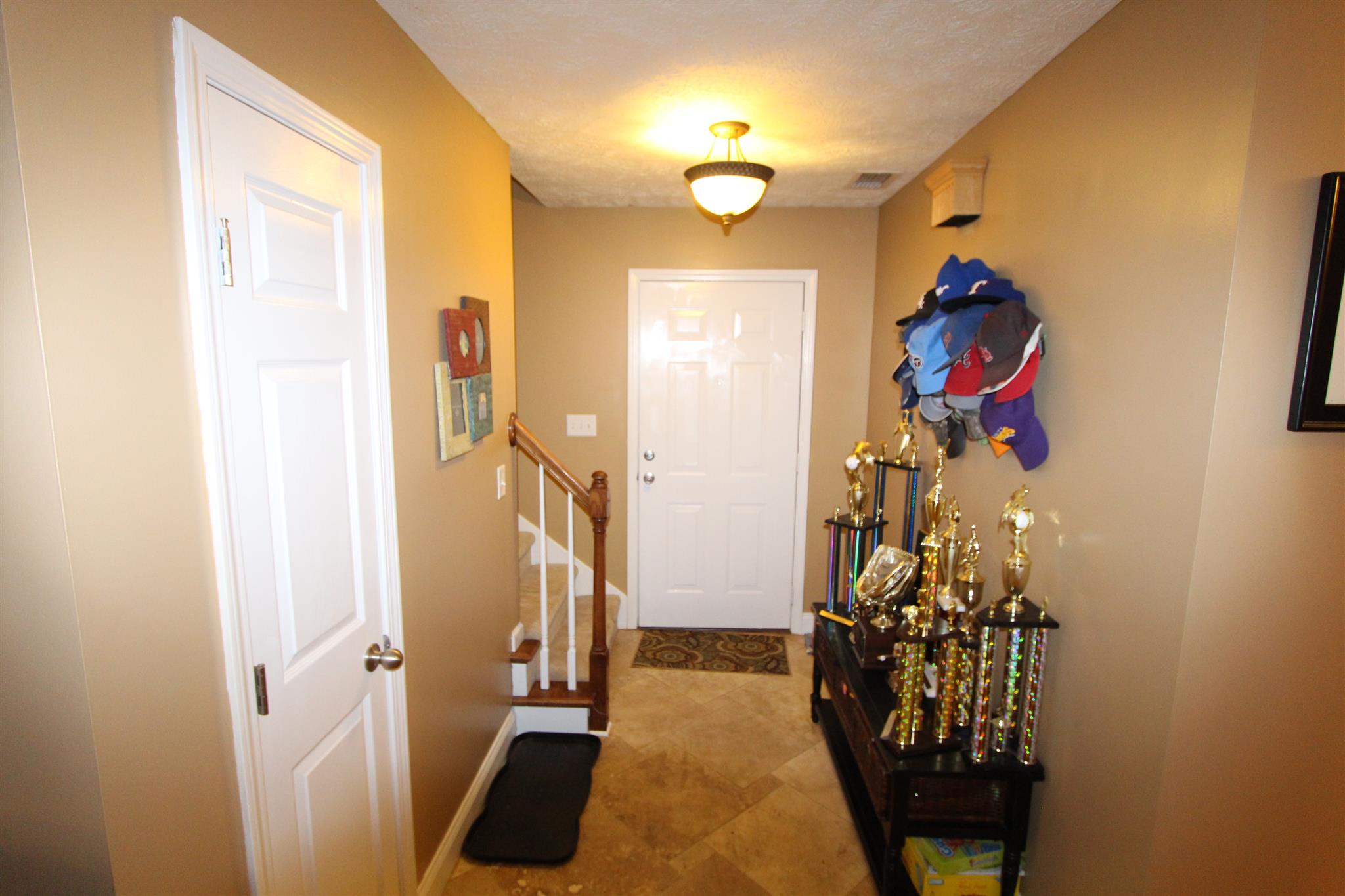 677 Crescent Road Murfreesboro, TN 37128 - Photo 2 of 15 a view of a interior of house