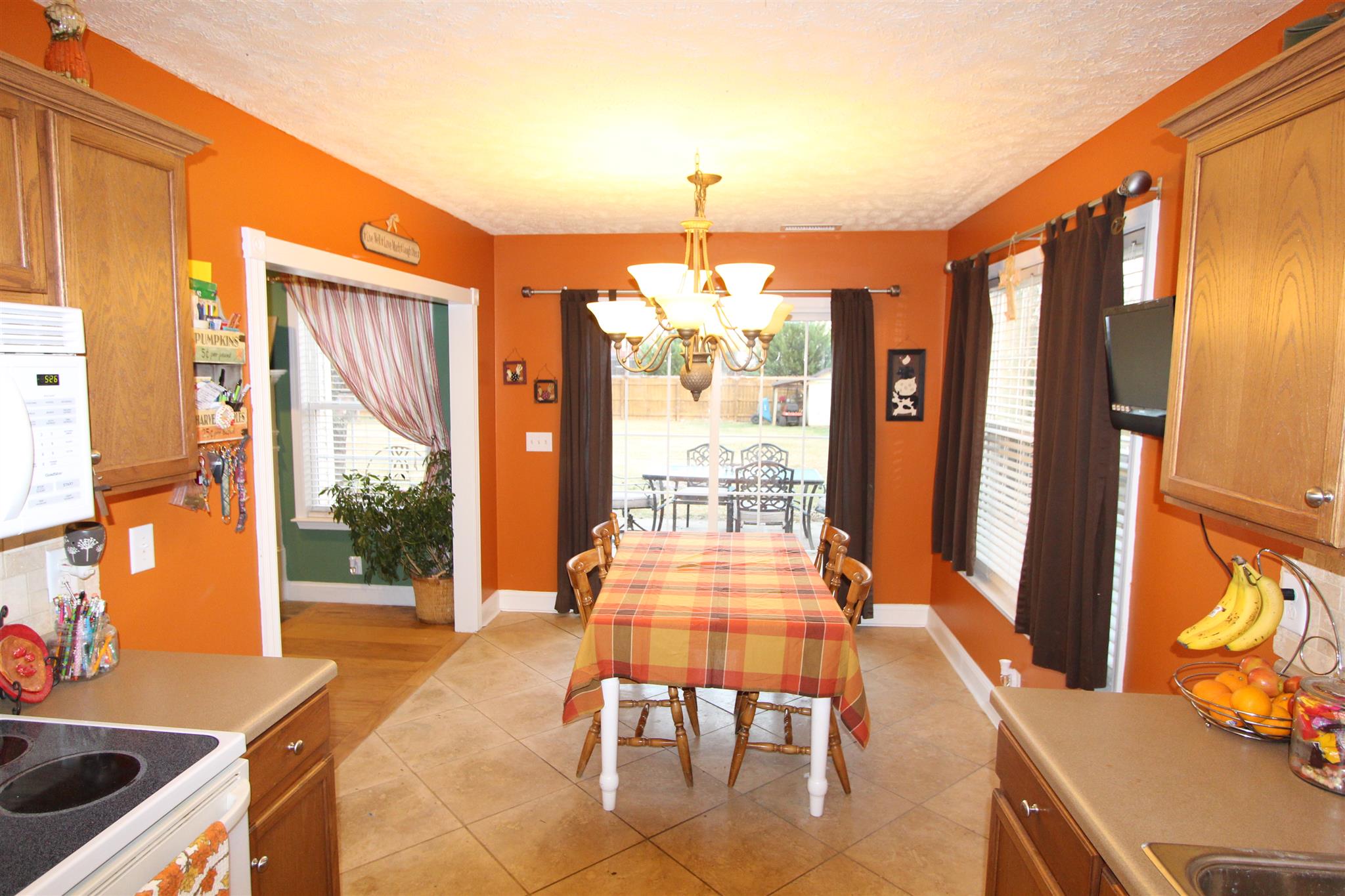 677 Crescent Road Murfreesboro, TN 37128 - Photo 6 of 15 a dining room with furniture and wooden floor
