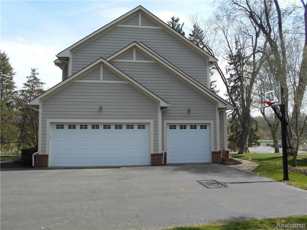 26335 Normandy Road Franklin, MI 48025 - Photo 31 of 39 26335 Normandy_29.JPG