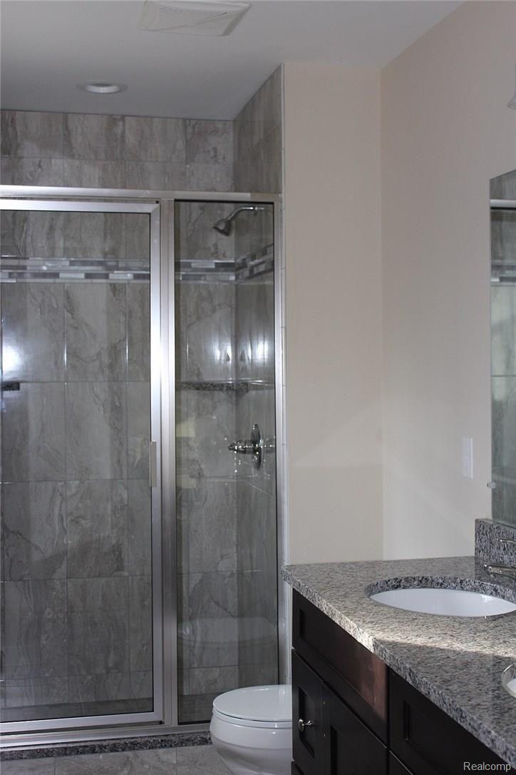 2672 East Maple Road Milford, MI 48381 - Photo 18 of 26 21.jpg