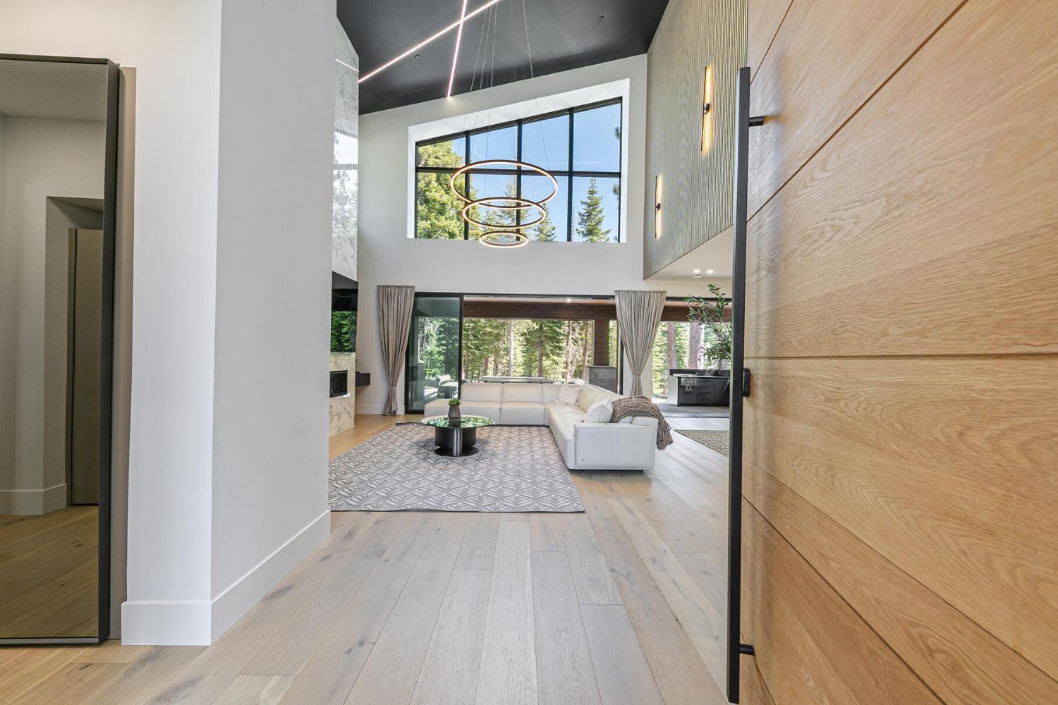 9287 Brae Road Truckee, CA 96161 - Photo 4 of 51