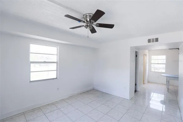 $66,000 | 914 Southwest 8th Avenue, Unit 19, Gainesville, FL 32601