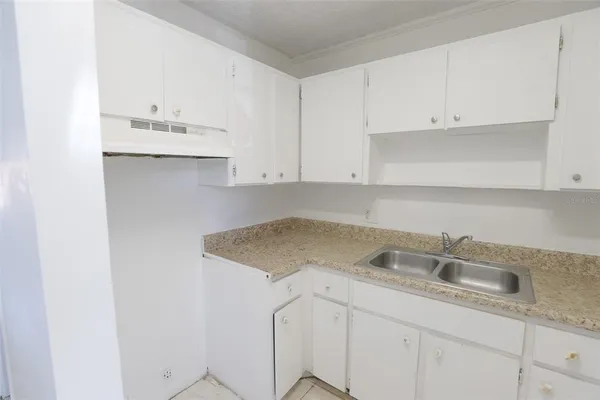 $66,000 | 914 Southwest 8th Avenue, Unit 19, Gainesville, FL 32601